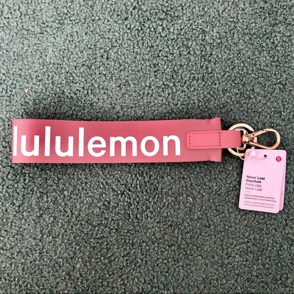 lululemon neverlost keychain